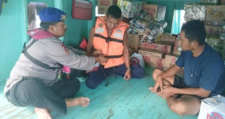Satpolairud Banyuwangi Edukasi Nelayan Soal Keselamatan Di Kapal, Tekankan Antisipasi Cuaca